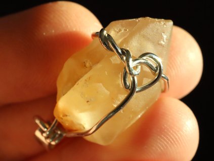 citrin privesek cesky drahy kamen krystal 1