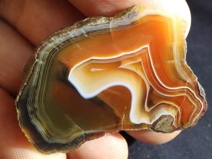 achat podmaniva barva hnedy 1