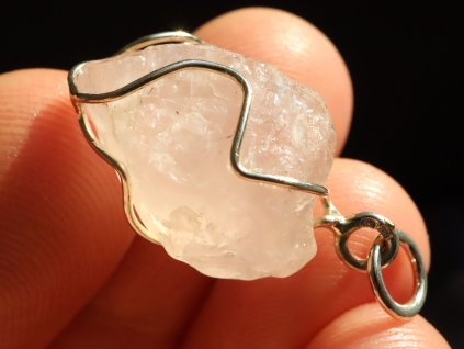 ruzenin stribrny privesek cesky kamen 1