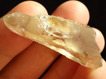 citrin knezevs vysocina zlomek krystalu 1