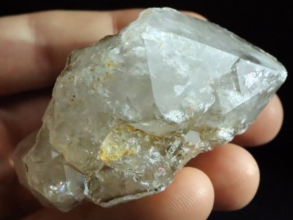 Krystal kouřové záhnědy protkaný mléčným křemenem