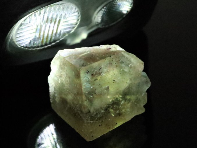 fluorit krystal kostka zeleny vrchoslav krupka prirodni kamen 1