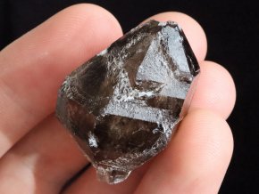 zahneda krystal kourovy oboustranny vyvinuty dolni bory 1