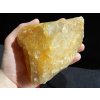 citrin mohutny fragment krystalu zluty prirodni pravy cesky vysocina prodej obrazek 7