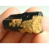 skoryl cerny turmalin ortoklas kombinace mineral kamen nerost cesky prirodni 3