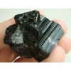 srostlice cernych turmalinu skorylu vysocina kamen 3