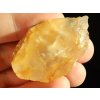 citrin zlomek krystalu hezky zluty kamen 2