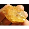 citrin zlomek krystalu hezky zluty kamen 1