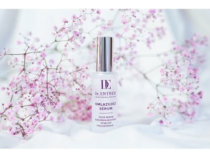 REVITALIZING SERUM WITH HYALURONIC ACID