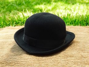 ČERNÝ KLOBOUK s černou stuhou - loupežnický