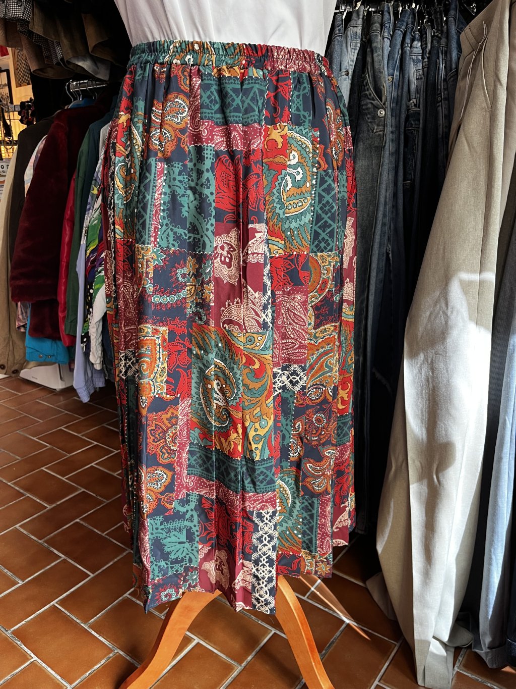 Barevná vintage skládaná sukně (M)