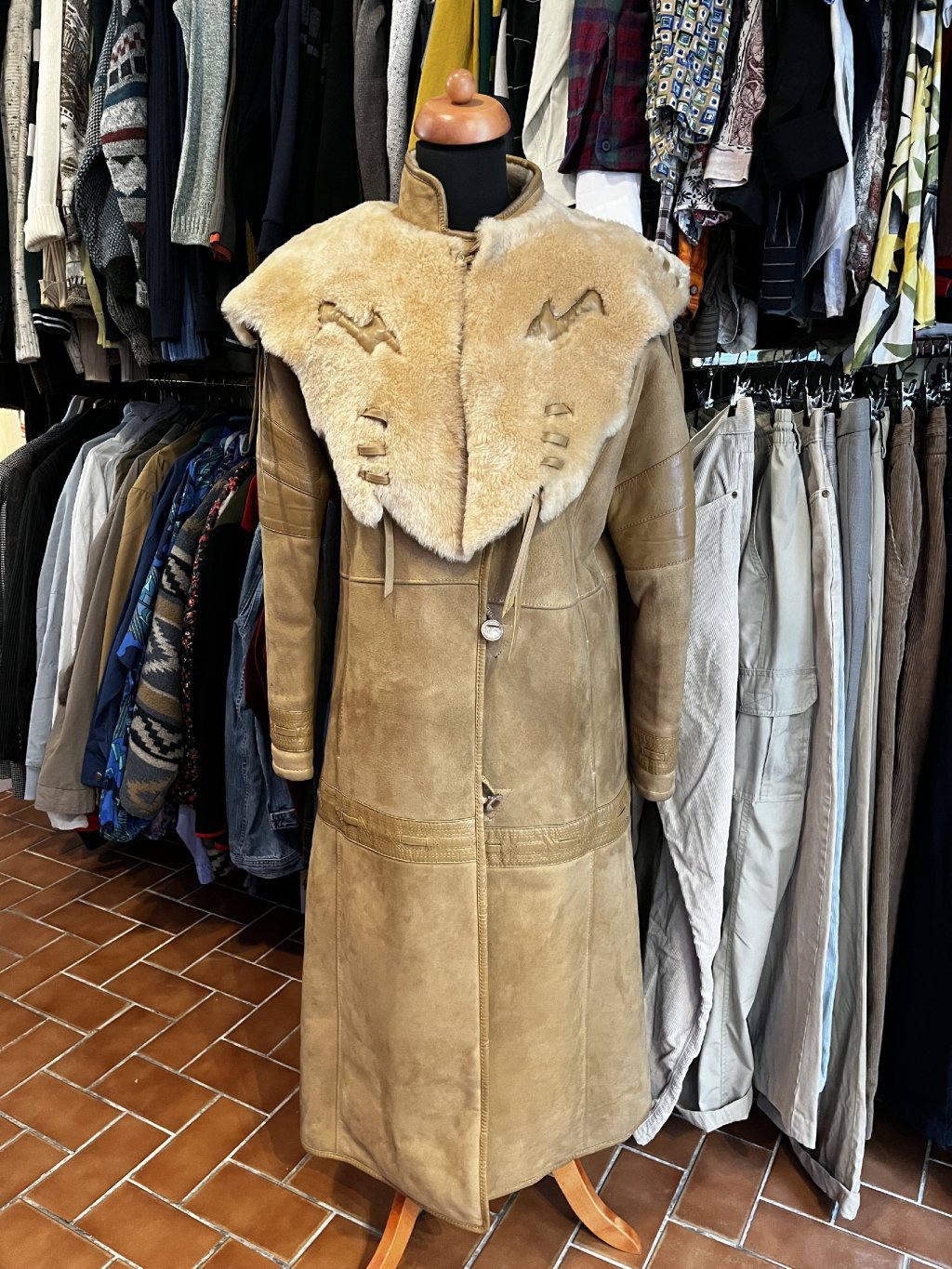 Kabát z jehněčí vlny (S)