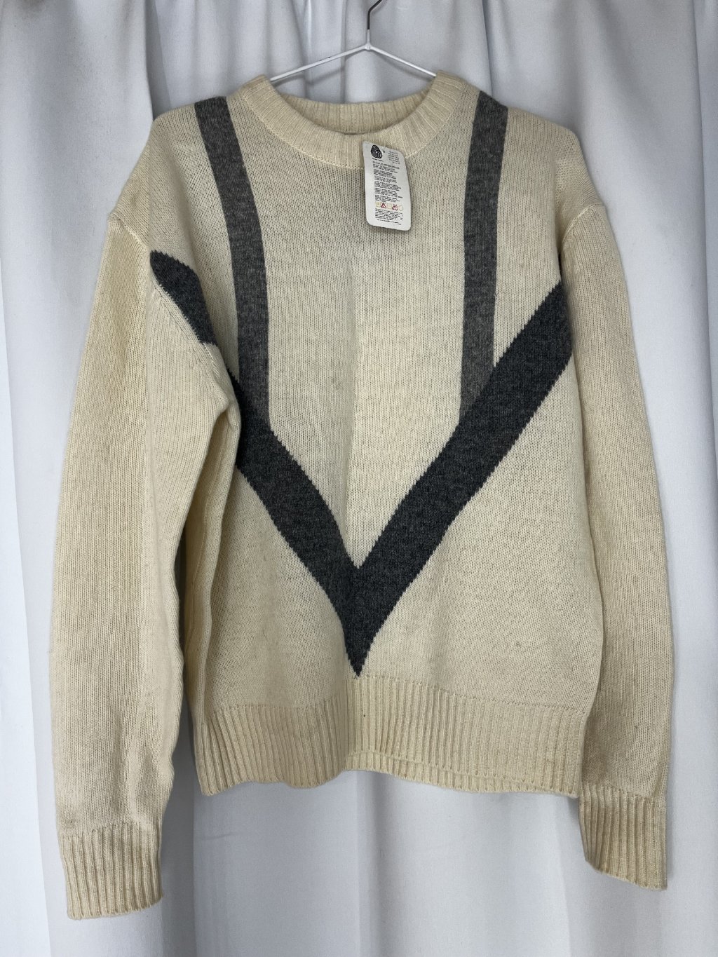 Vlněný krémový svetr (L)