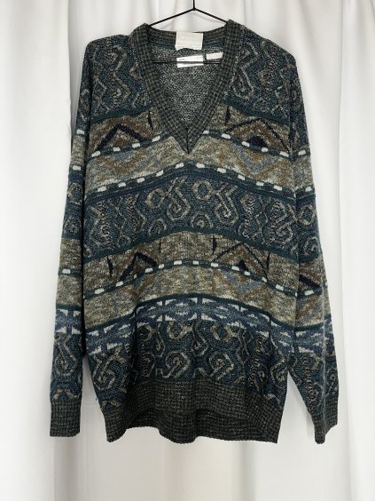 Barevný vzorovaný svetr (XL)