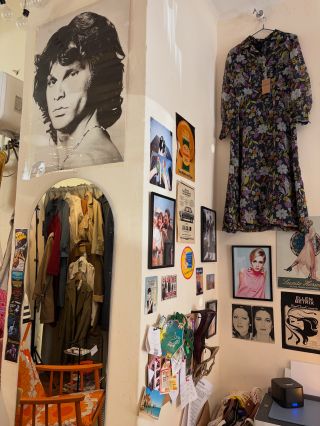Momentky z krámku 🧡 Děkuju že chodíte a že z krámku děláte super místo se skvělou atmosférou 🫶🏻 #dresscodevintage...