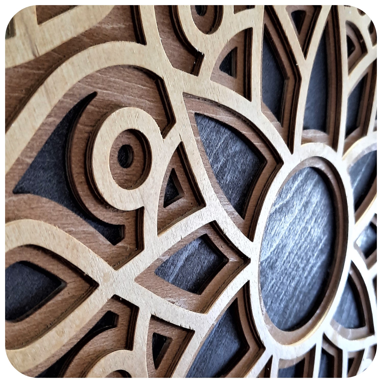 Dizajnová mandala na stenu - Sila meditácie