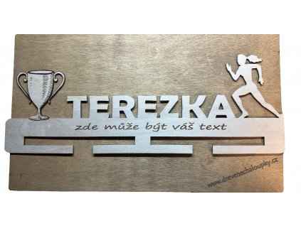 Věšák na medaile se jménem MAXI 2