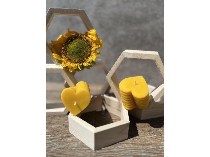 Svíčka z včelího vosku srdce