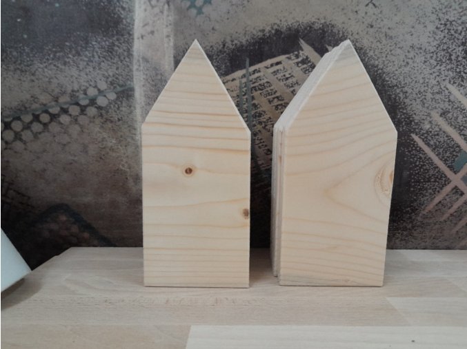 Dřevěný domeček 18x8x1,8 cm