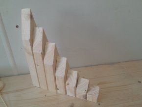 Dřevěné úzké domečky tl.4 cm