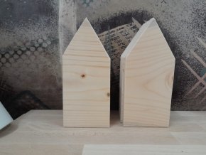 Dřevěný domeček 18x8x1,8 cm