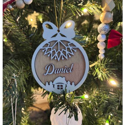 Drevená vianočná ozdoba s menom - domček