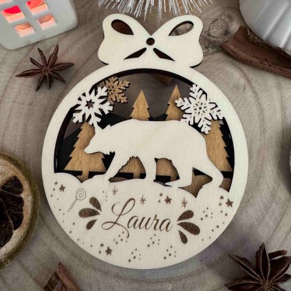 Drevená vianočná ozdoba s menom - medveď (3 vrstvy)