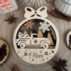 Drevená vianočná ozdoba s menom - autíčko (3 vrstvy)