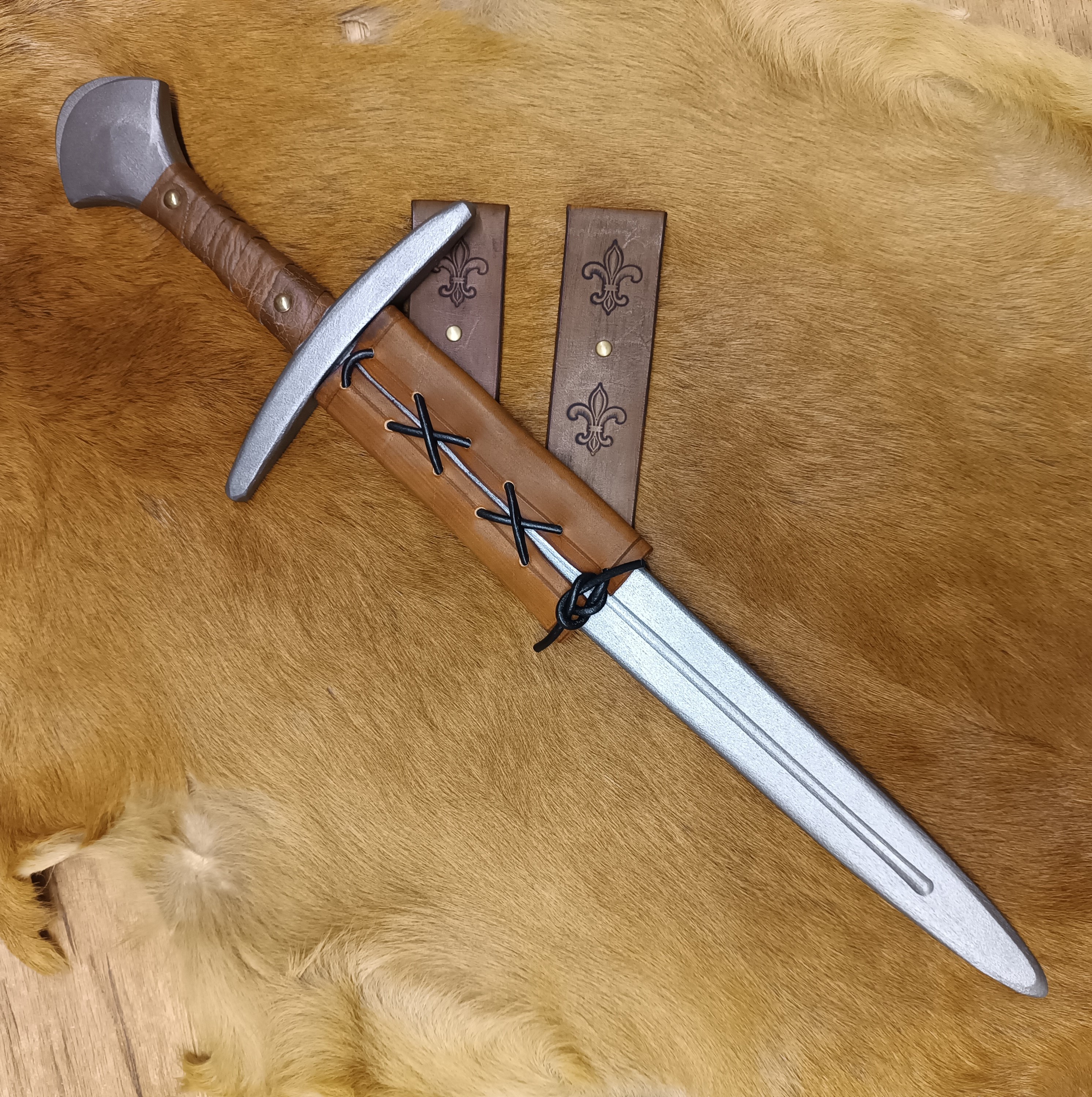mec_55_luxusni_zavesnik