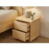 Noční stolek z masivu borovice v přírodním provedení