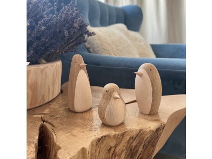 Ručně vyrobený dřevěný tučňák
