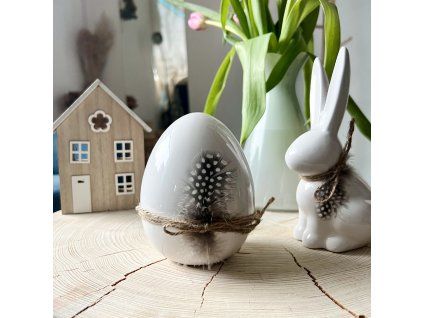 Porcelánová vajíčka a zajíčci