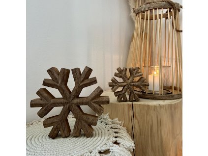 Vločka z masivního kusu dřeva ve dvou velikostech