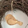 Ptáček na zavěšení z dubového dřeva s křidélky, tři varianty