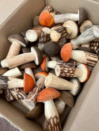 Na mě už všude vyskakují vánoční dekorace – a přitom podzim teprve začíná! 🍂 Máte to taky tak? A jestli i vy tvoříte...