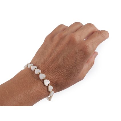 Náramek z nerezové oceli s perleťovými srdíčky