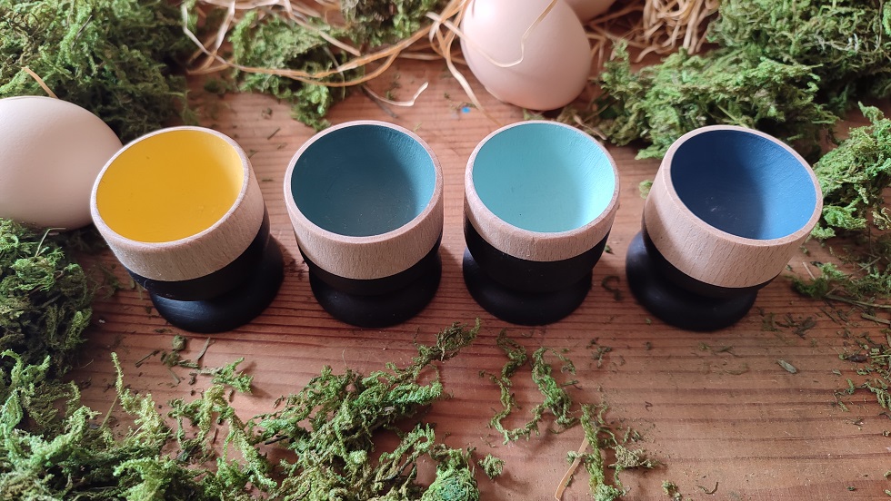 Dřevěné kalíšky na vajíčka: originální velikonoční dekorace i dárek (DIY návod)