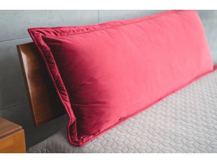 Dekorační polštář na postel Mjuka - červený