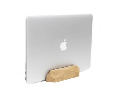 Dřevěný stojan na notebook