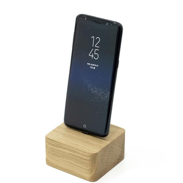 Dřevěná nabíječka Android - kostka (USB-C) Materiál:: Dub