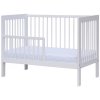 Bílá postýlka se stahovacím bokem a zábranou Kamka - borovice, 120 x 60 cm