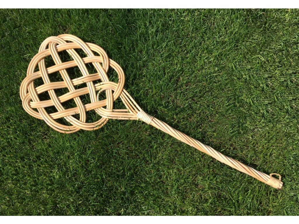 Ratanový klepač na koberce drevoaprouti.cz