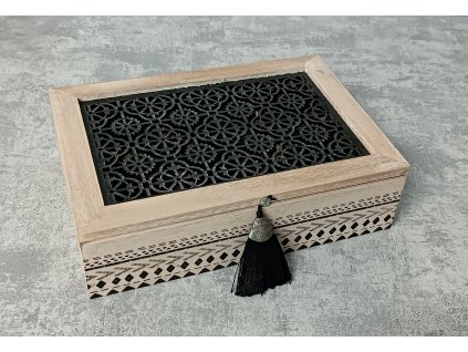 Dřevěná krabička s vyřezávaným víkem a organizérem - 24 x 16,5 x 6,5 cm
