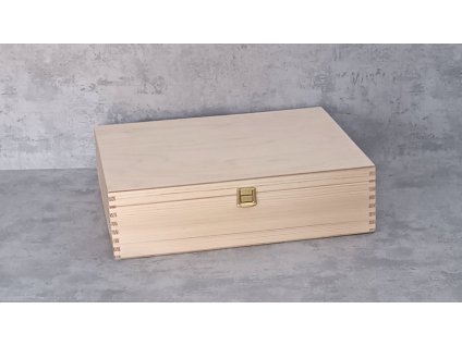 Dřevěná krabička se zapínáním na tři vína , přírodní, vhodné pro gravírování nebo decoupage