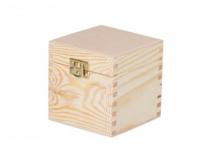 Dřevěná krabička s víkem a zapínáním - 13,5x13,5x10,5 cm