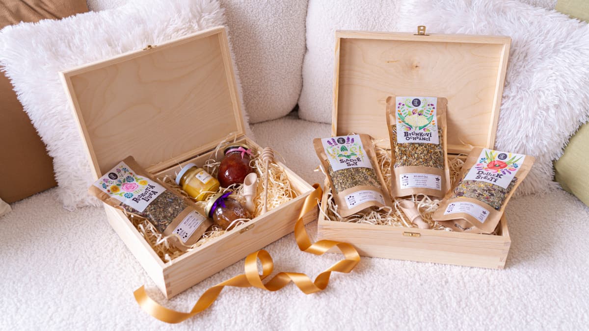 Dřevěné dárkové sady a krabičky s gravírováním – Dřevobox.cz