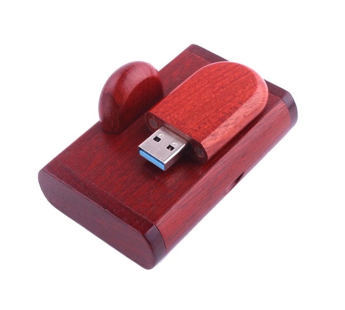 Dřevěný USB disk 32GB - třešeň