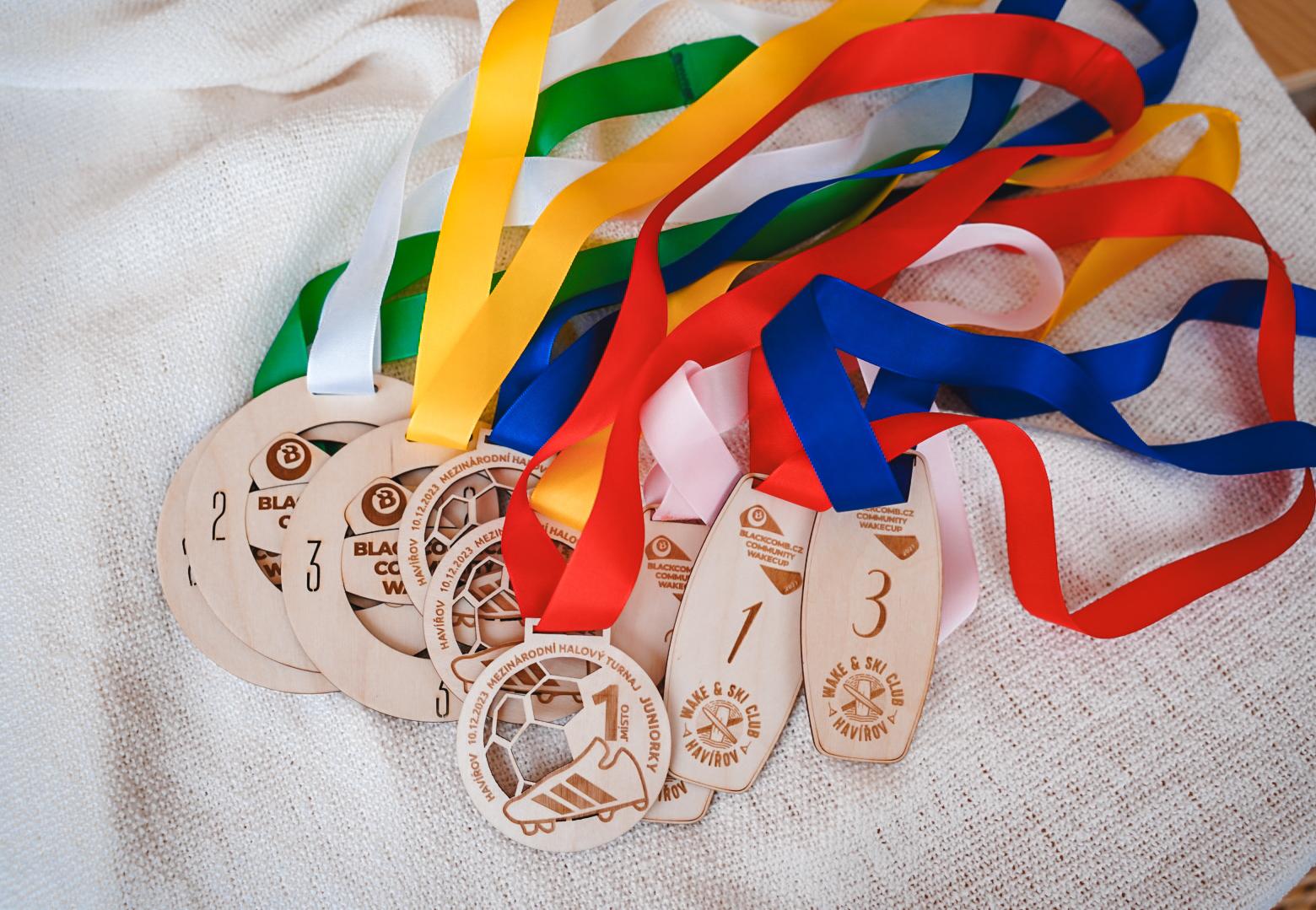 Set dřevěných medailí 1. - 3. místo