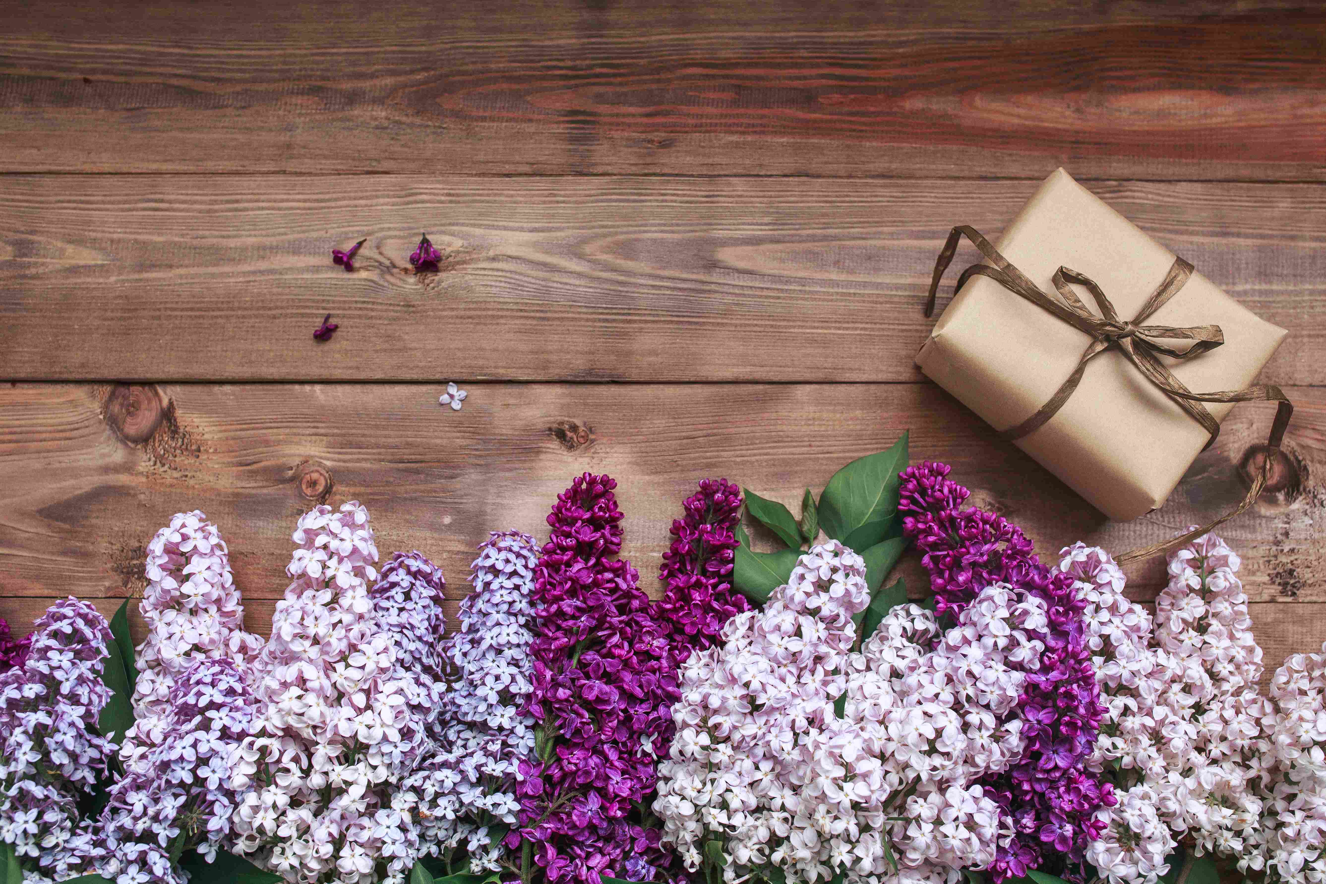 Ako potešiť mamičku na Deň matiek? Drevený darček nikdy nesklame