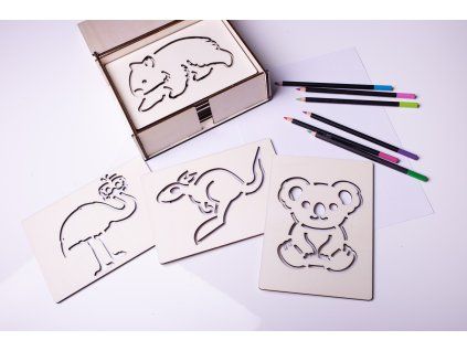 Sada šablón uložená v praktickom drevenom boxe.